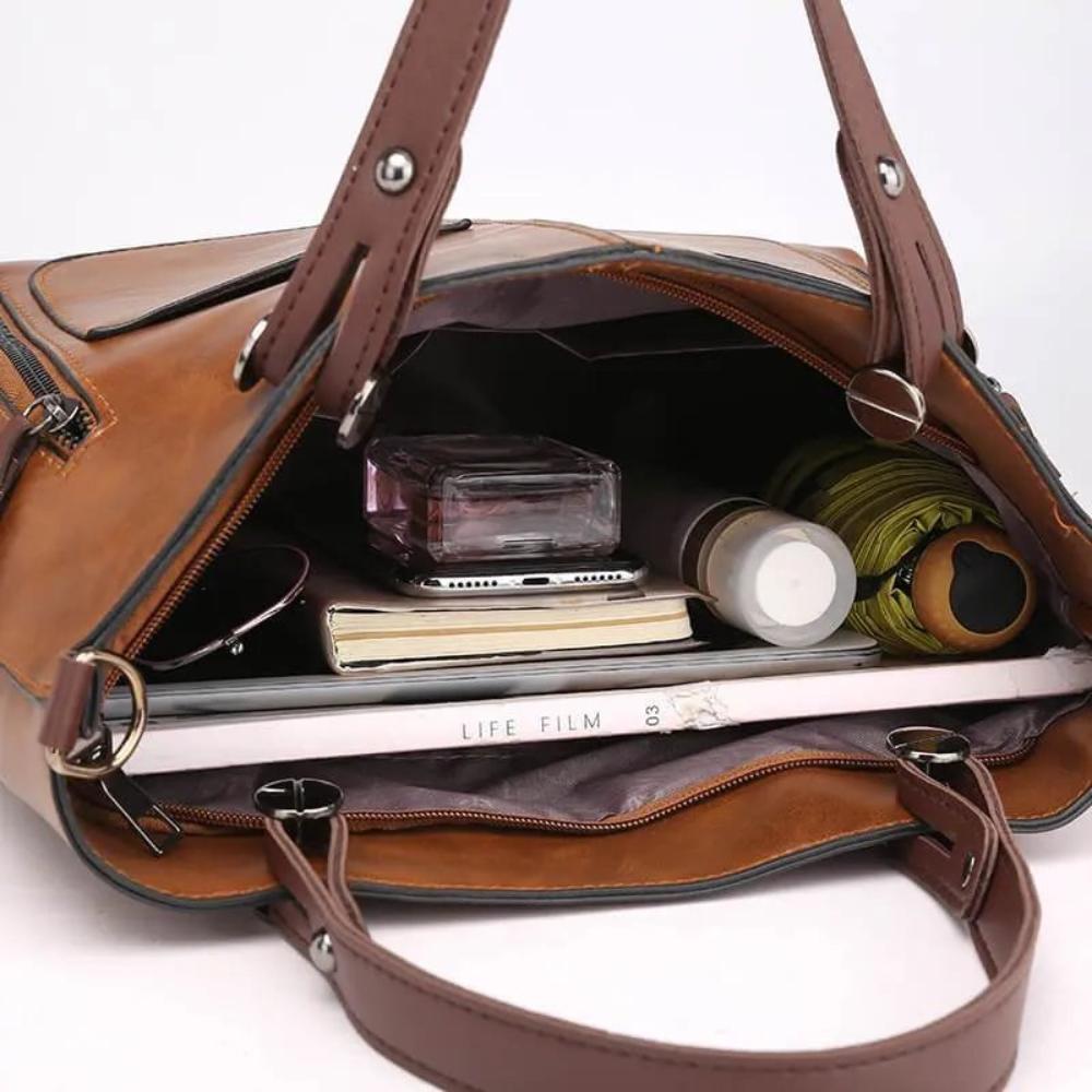 Jack Faelan | Ilse’s Timeless Elegance Shoulder Bag