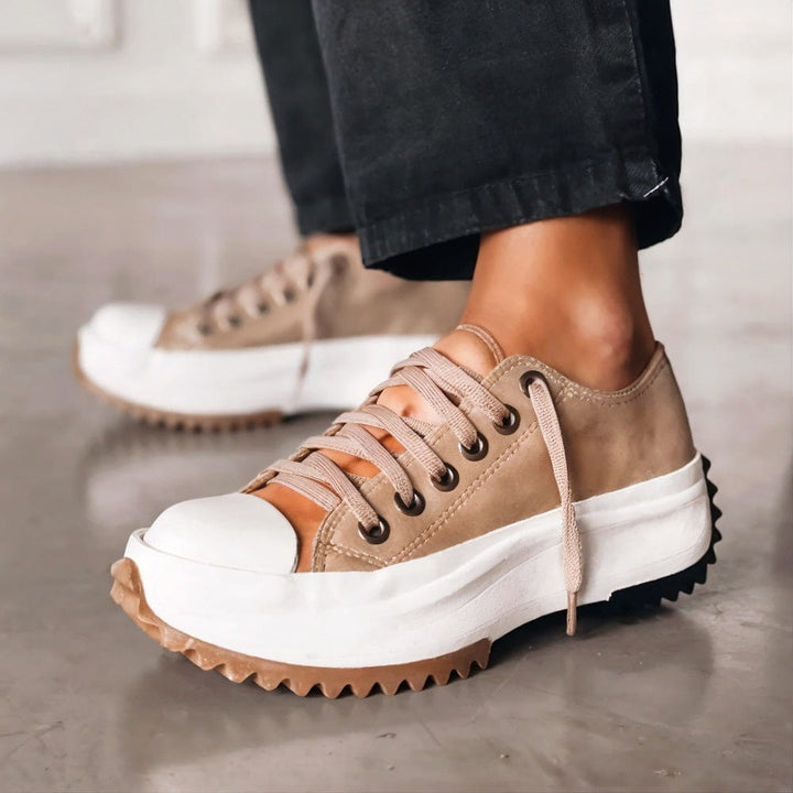 Lisa | Pain Relieving Sneakers