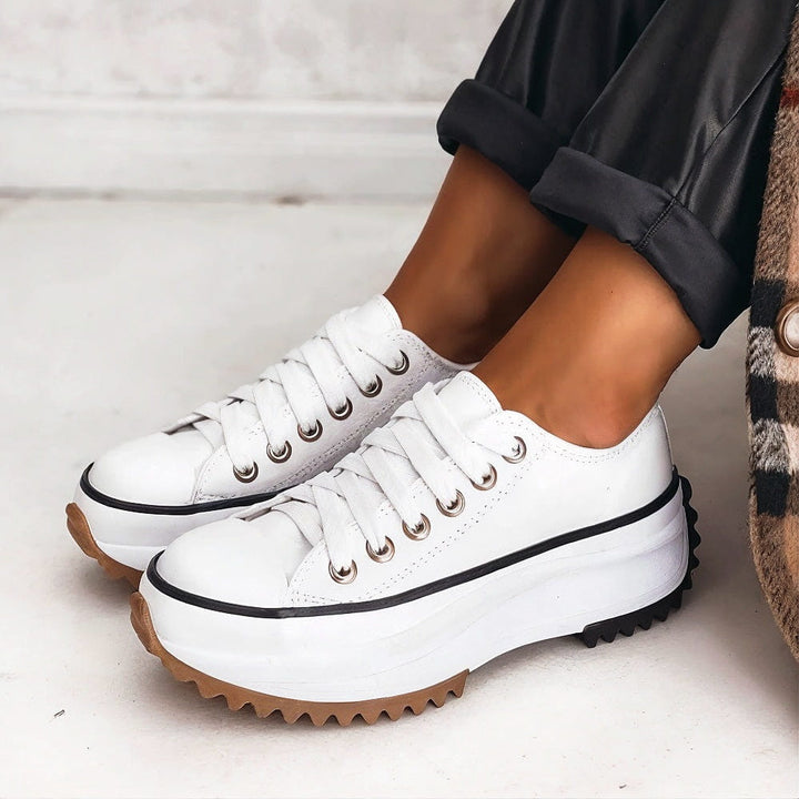 Lisa | Pain Relieving Sneakers