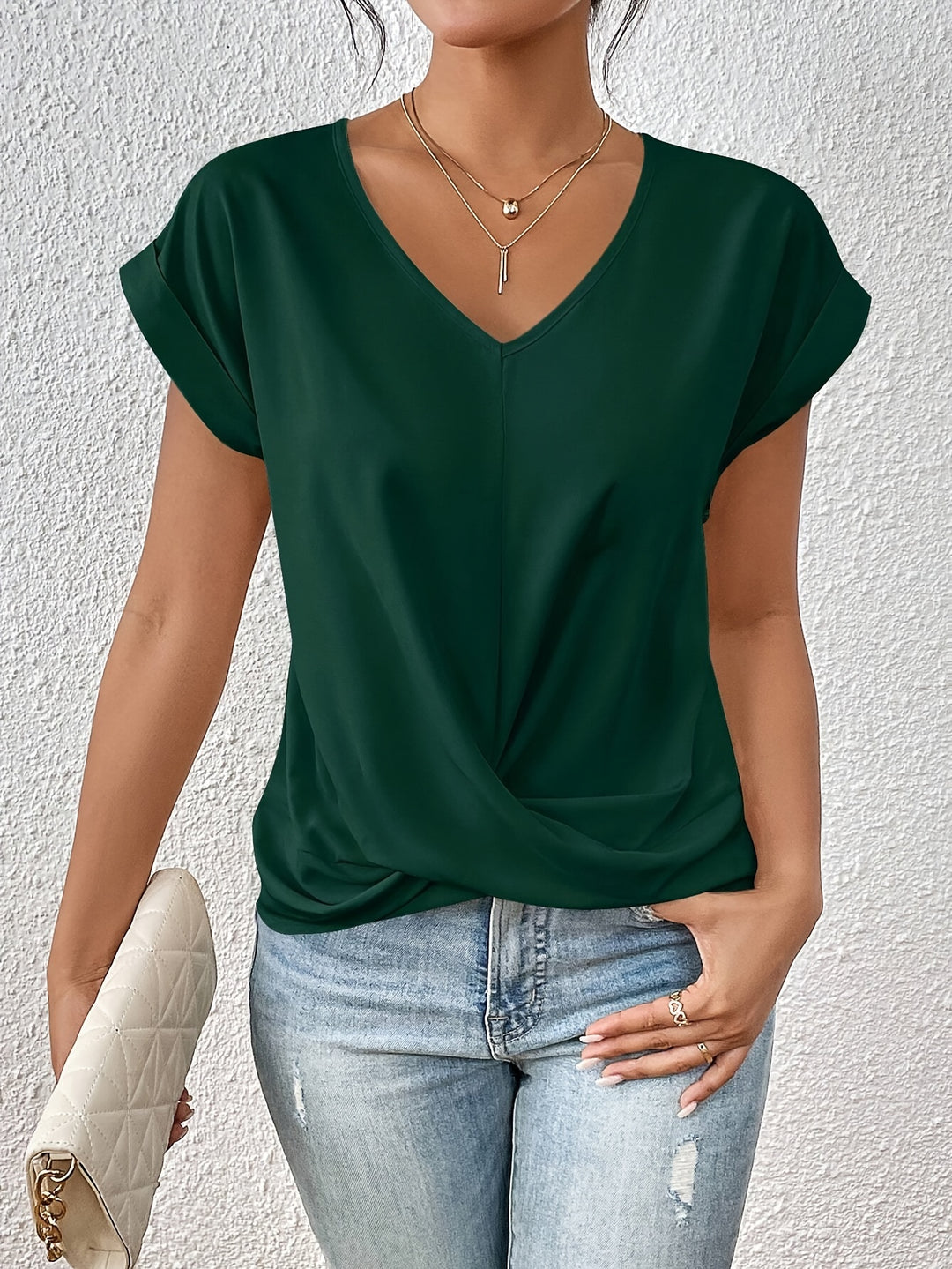 Scarlet | T-Shirt With V Neckline
