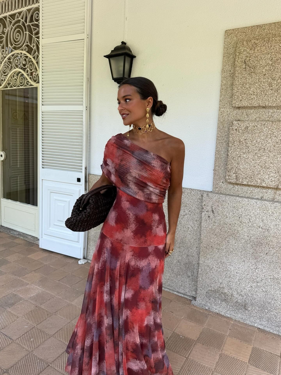 Long dress with dropped shoulders watercolor