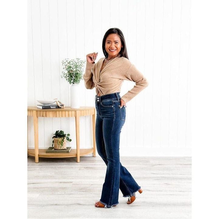Jhana™ | High Rise Frayed Hem Non Distressed Bootcut Jeans