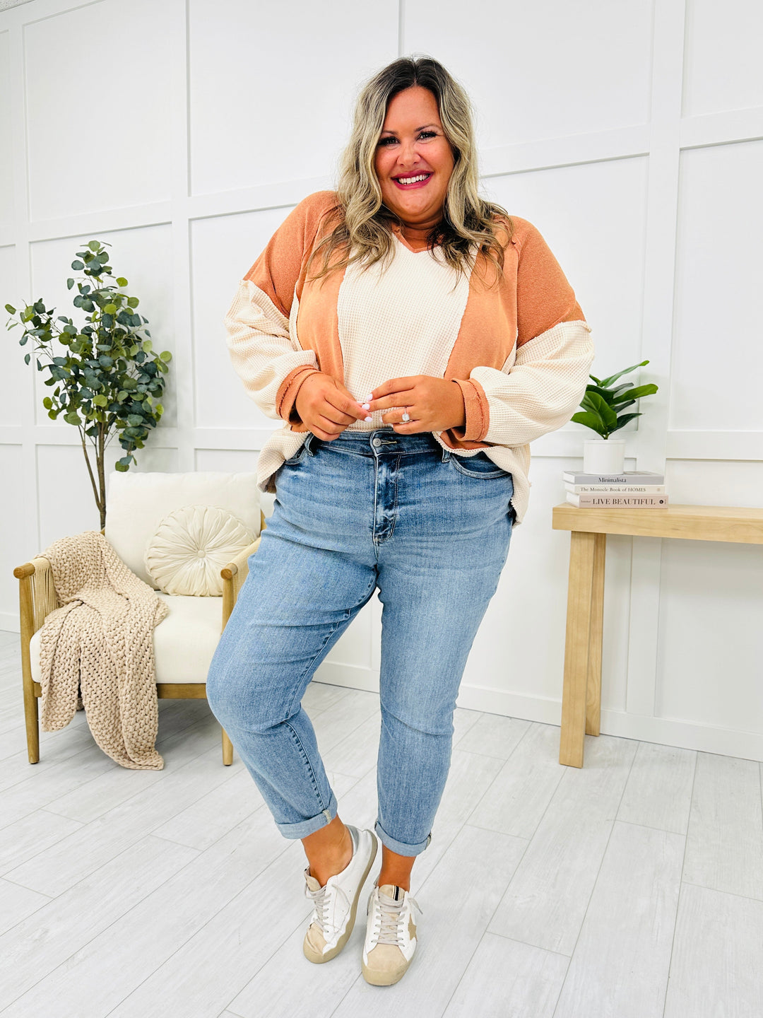 Gwendolin™ | Mid Rise Classic Style Plus Size Washed Denim