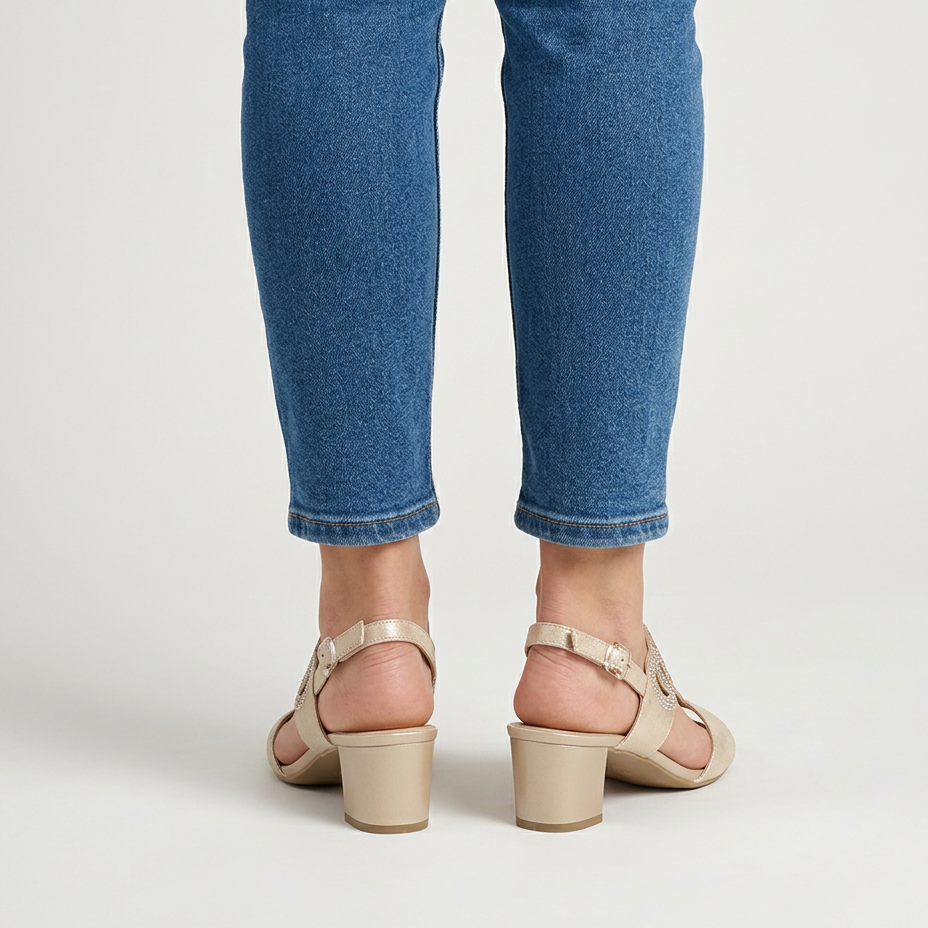 Gea - Comfortable women's sandal with heel