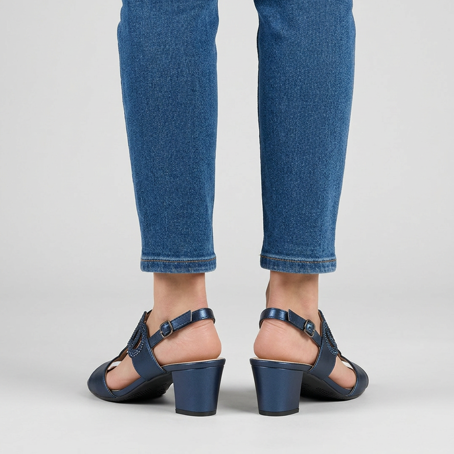 Gea - Comfortable women's sandal with heel
