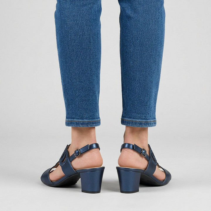 Gea - Comfortable women's sandal with heel