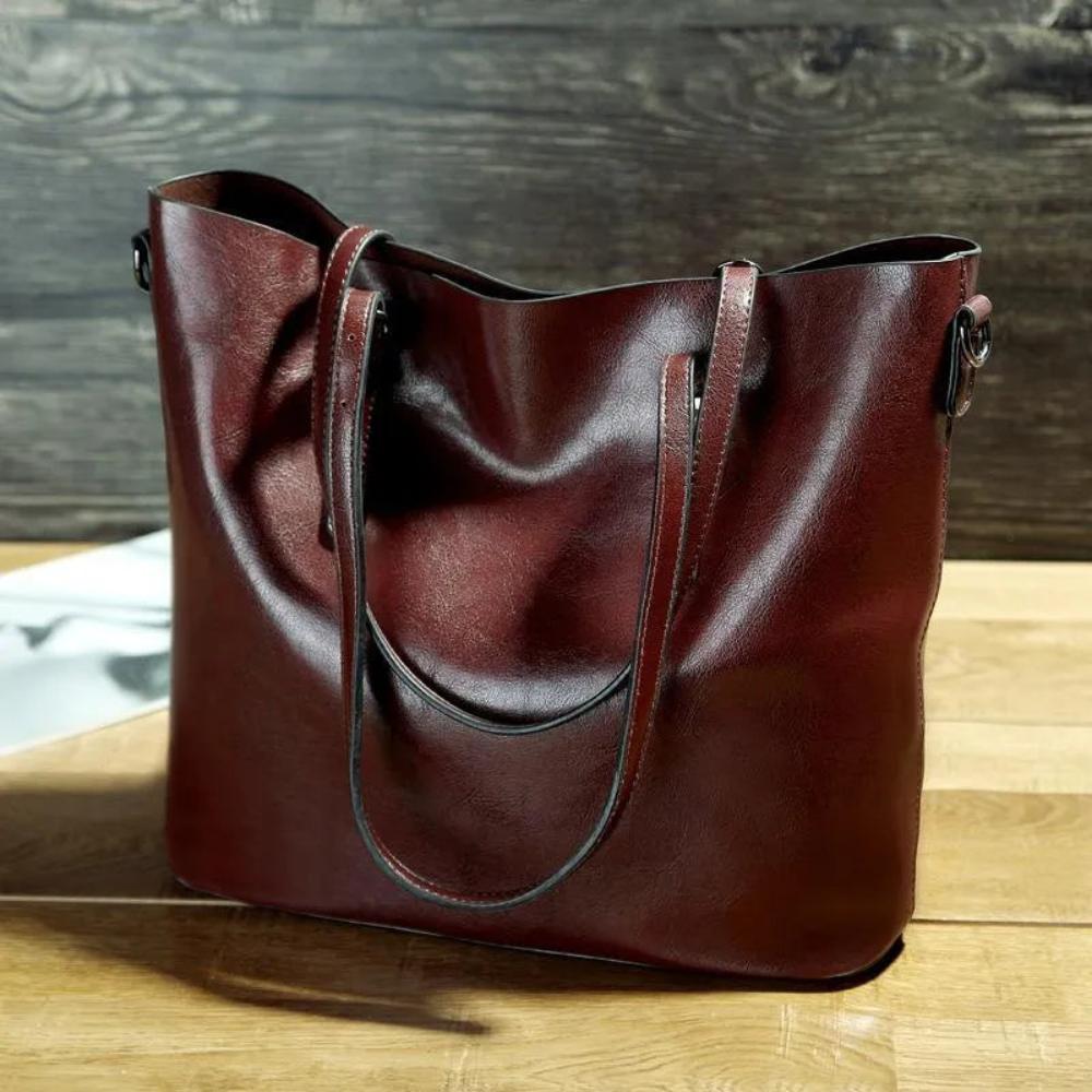 Jack Faelan | Nicole’s Vintage Shoulder Handbag