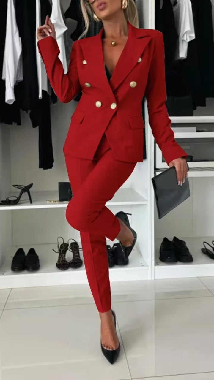 Amyra | Slim Fit – Chic & Modern