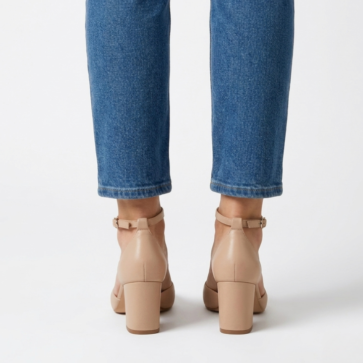 Alaya - Comfortable Women's Décolleté