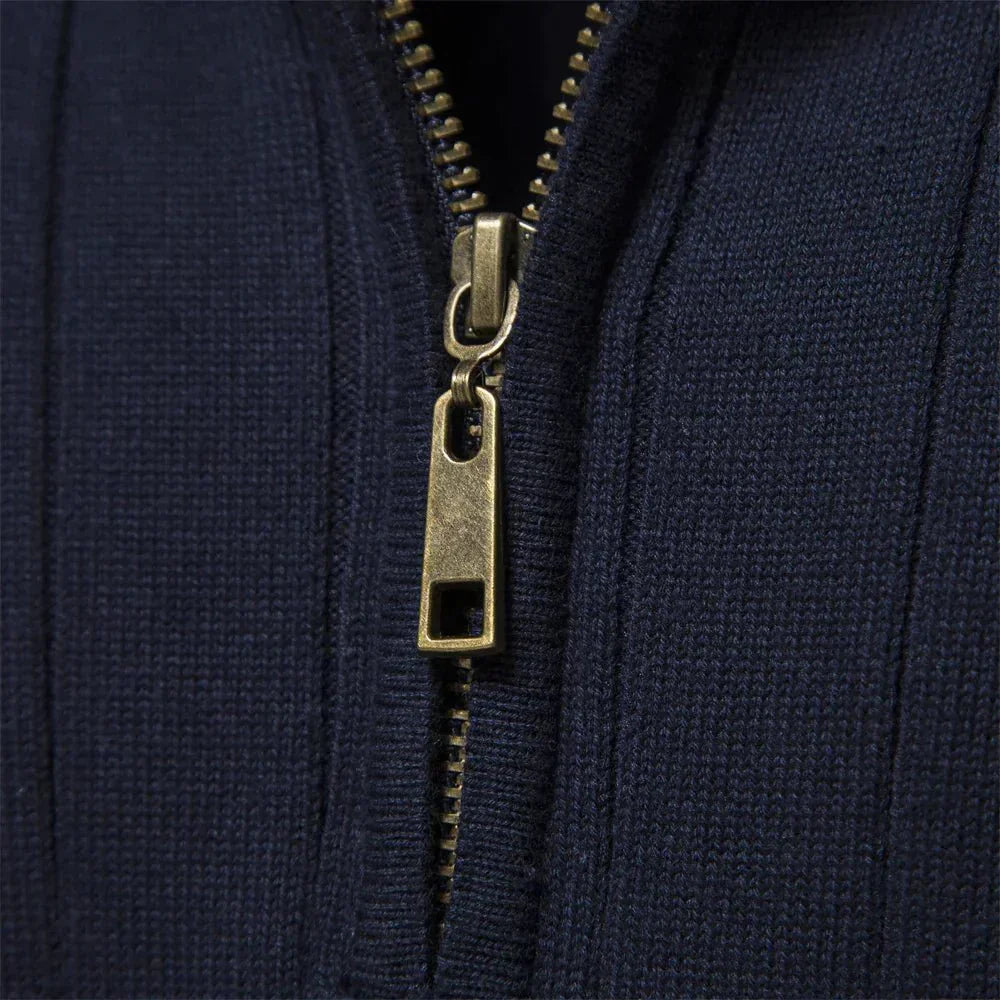 Aziel | Knitted Zip-Up Sweater