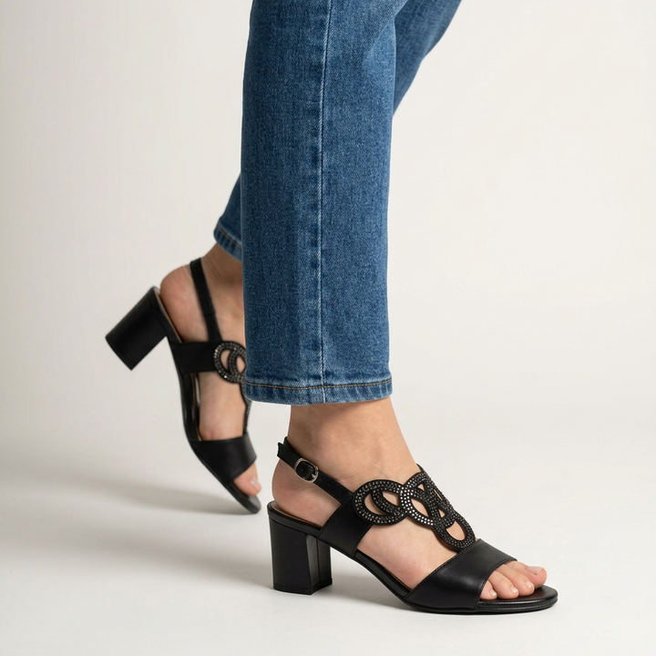 Gea - Comfortable women's sandal with heel