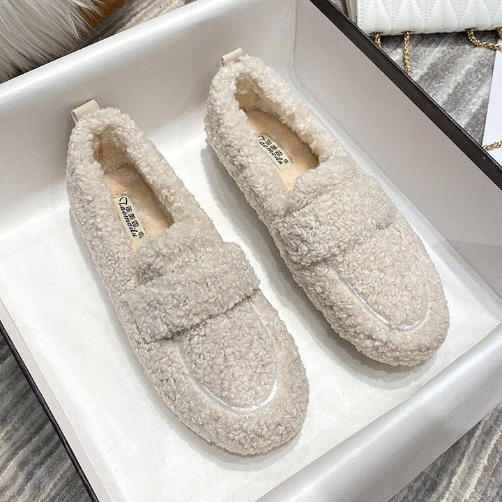 Izzy™ | Ultra Cozy Indoor Moccasins